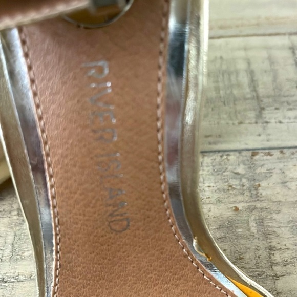 River Island Wills Gold Sandals - Picture 5 of 9